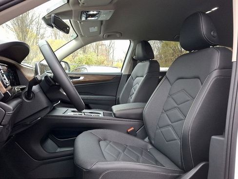 New 2026 Volkswagen Atlas SE image 8