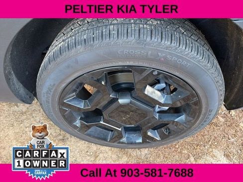 Used 2025 Kia Sorento SX image 9