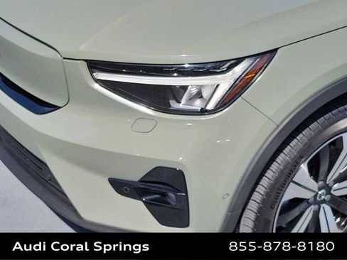 Used 2023 Volvo XC40 Recharge Plus AWD/4WD image 10