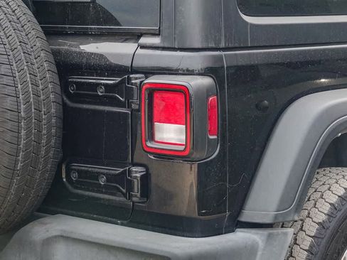 Certified 2022 Jeep Wrangler Unlimited Sport image 12