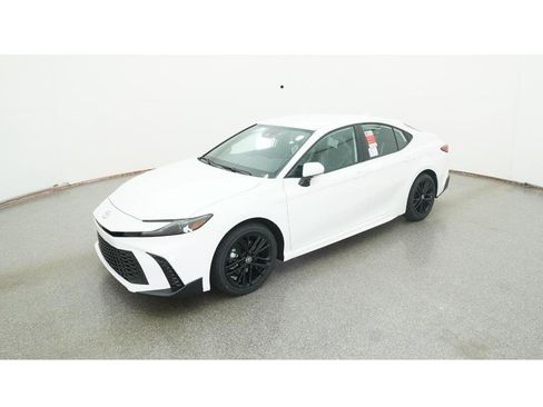 New 2026 Toyota Camry SE image 1