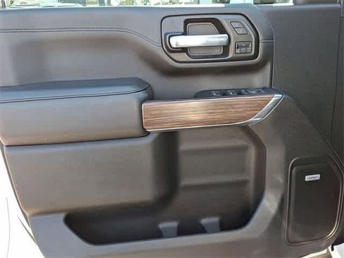 Certified 2022 Chevrolet Silverado 2500 High Country w/ Technology Package image 29