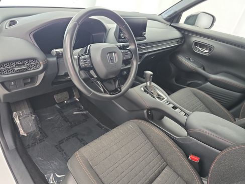 Used 2025 Honda HR-V Sport image 15