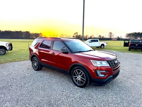 Used 2017 Ford Explorer Sport w/ Equipment Group 401A image 6
