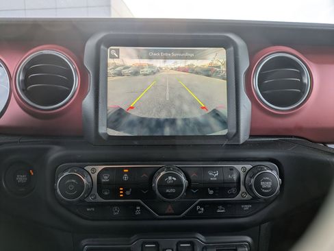 Used 2020 Jeep Gladiator Rubicon image 16