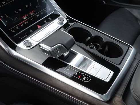 Certified 2024 Audi Q7 3.0T Prestige w/ Prestige Package image 18