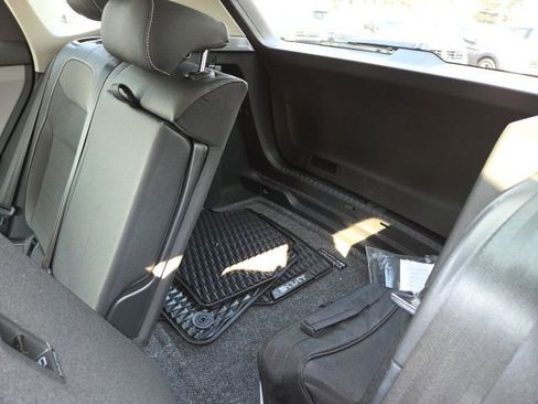 Used 2024 Volkswagen Taos SE image 23