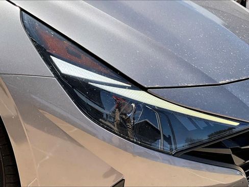 Used 2022 Hyundai Elantra SEL FWD image 49
