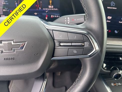 Used 2025 Chevrolet Suburban Z71 AWD/4WD image 15