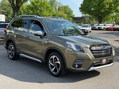 Used 2023 Subaru Forester Touring AWD/4WD image 4