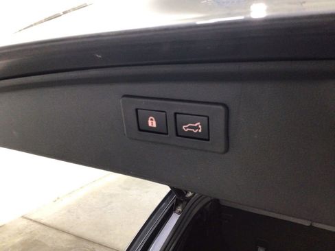 Used 2023 Subaru Outback Limited image 24