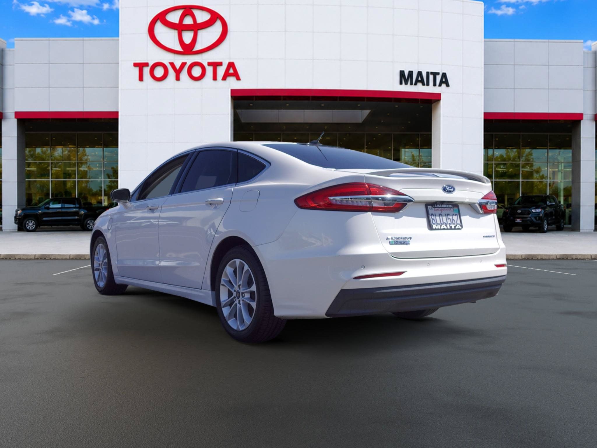 Used 2019 Ford Fusion Energi Titanium FWD image 5
