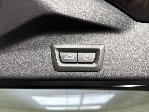 Used 2024 BMW X5 xDrive50e AWD/4WD image 35