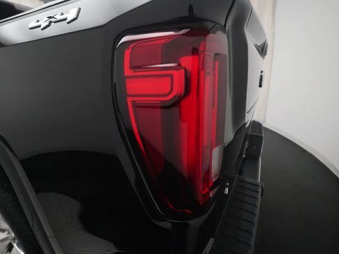 Used 2020 GMC Sierra 1500 SLT w/ SLT Premium Plus Package image 31