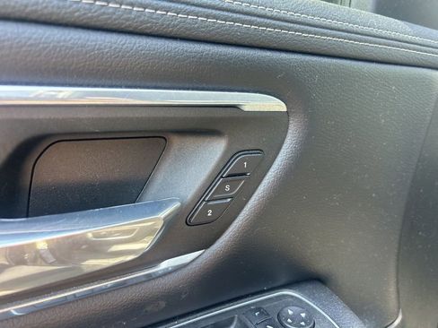 Used 2022 RAM 1500 Laramie AWD/4WD image 10