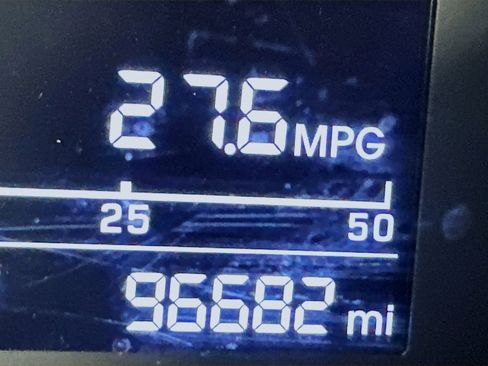 Used 2017 Hyundai Elantra SE image 19