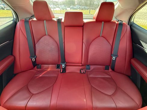 Used 2020 Toyota Camry XSE image 12