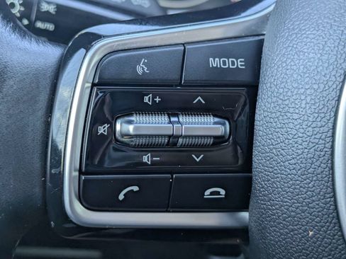 Used 2022 Kia Sorento S FWD image 27
