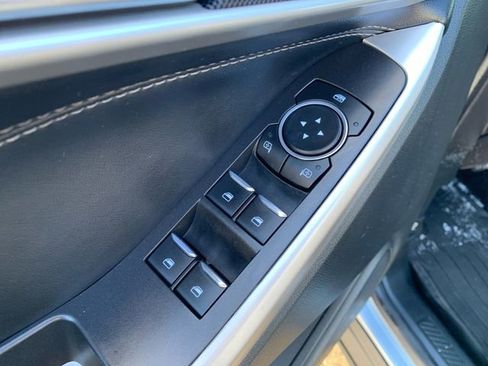 Used 2022 Ford Explorer XLT w/ Equipment Group 202A image 20