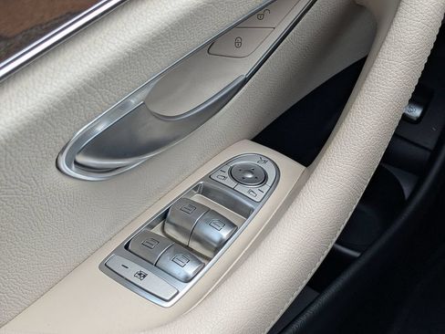 Used 2022 Mercedes-Benz E 350 Sedan image 20