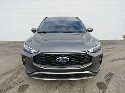 Used 2023 Ford Escape ST-Line Select w/ Tech Pack #2 AWD/4WD image 3