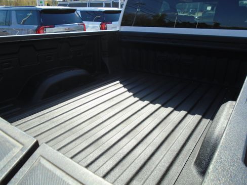 Used 2024 GMC Sierra 2500 SLE w/ SLE Value Package; AWD/4WD image 41