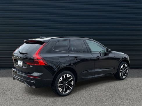 New 2026 Volvo XC60 B5 Plus w/ Climate Package image 5