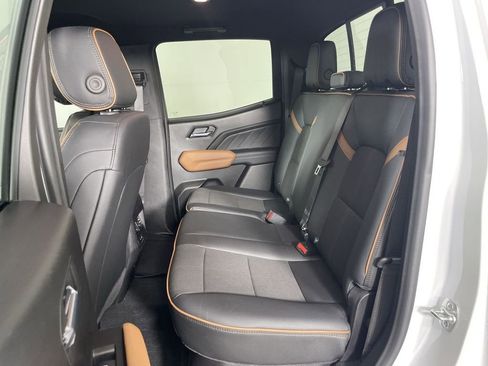 Used 2025 GMC Canyon AT4 image 25