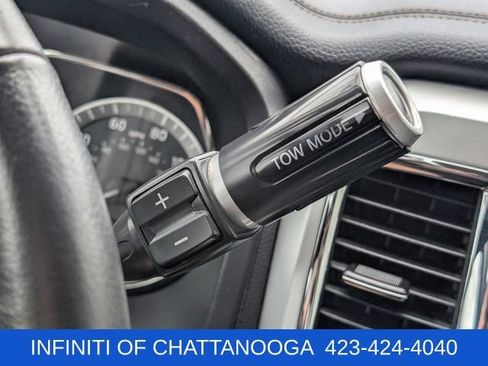 Used 2018 Nissan Titan SL AWD/4WD image 26