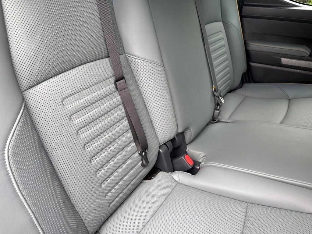 Used 2025 Toyota Tacoma 4x4 Double Cab Hybrid image 13