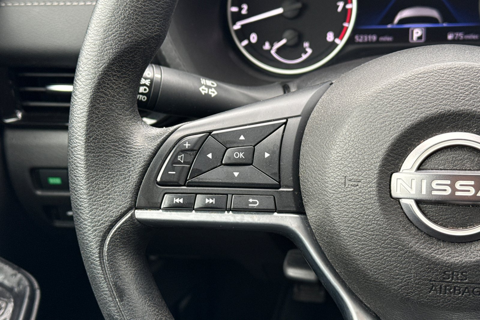 Certified 2024 Nissan Sentra SV FWD image 28