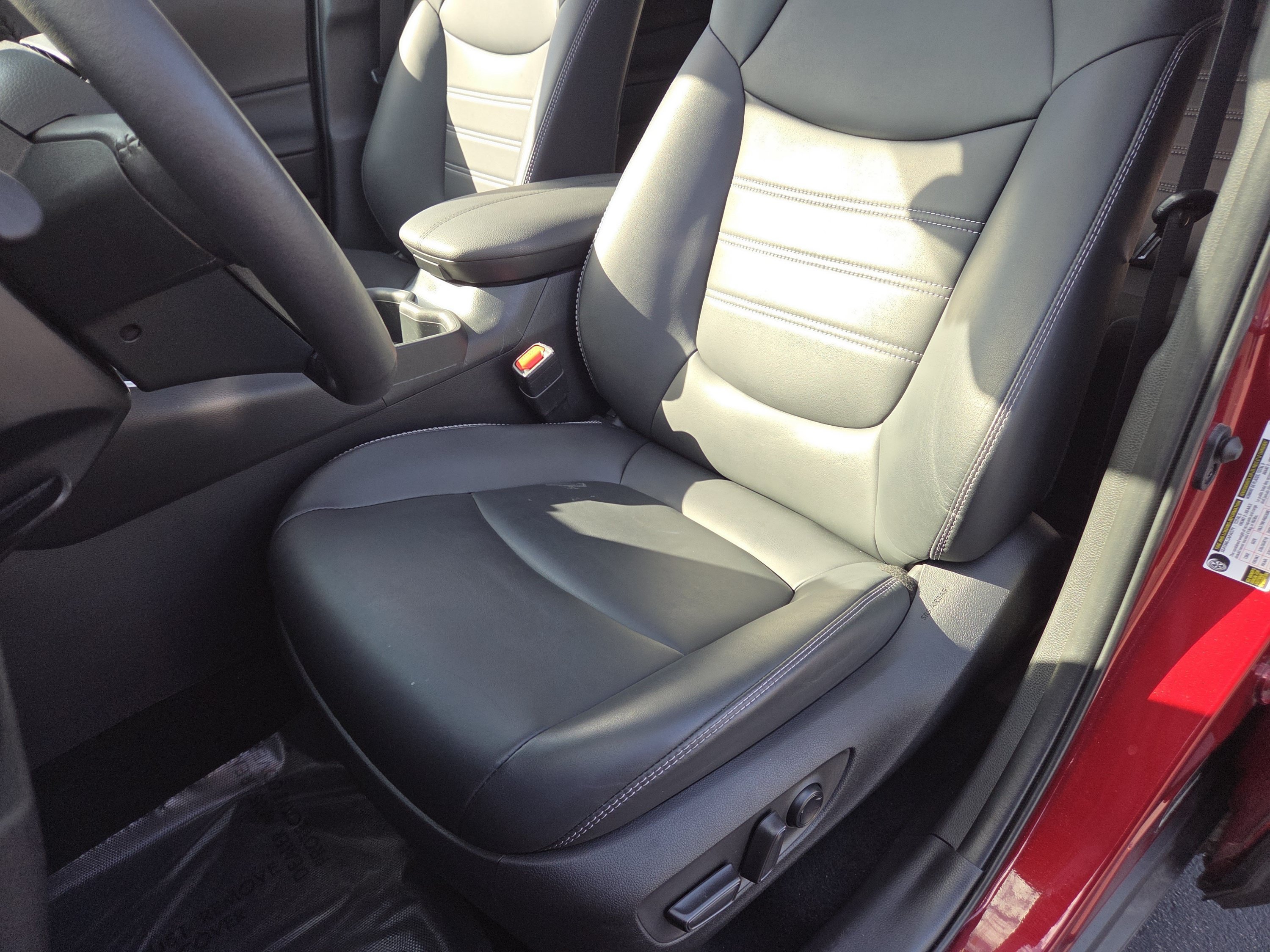 Used 2024 Toyota RAV4 XLE Premium w/ Weather Package AWD/4WD image 6