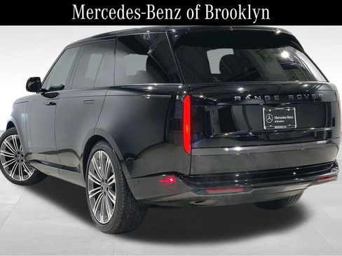 Used 2024 Land Rover Range Rover SE image 11