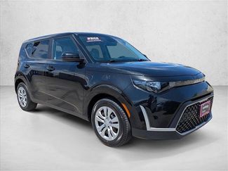 Used 2023 Kia Soul LX FWD video 3