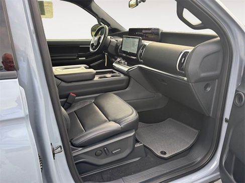 New 2025 Ford Expedition Max Platinum w/ Stealth Performance Package image 15