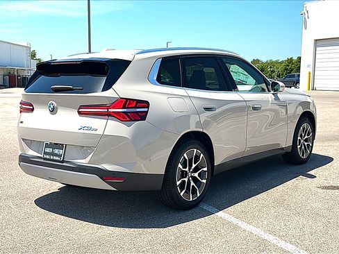 New 2026 BMW X3 xDrive30i w/ Premium Package AWD/4WD image 8