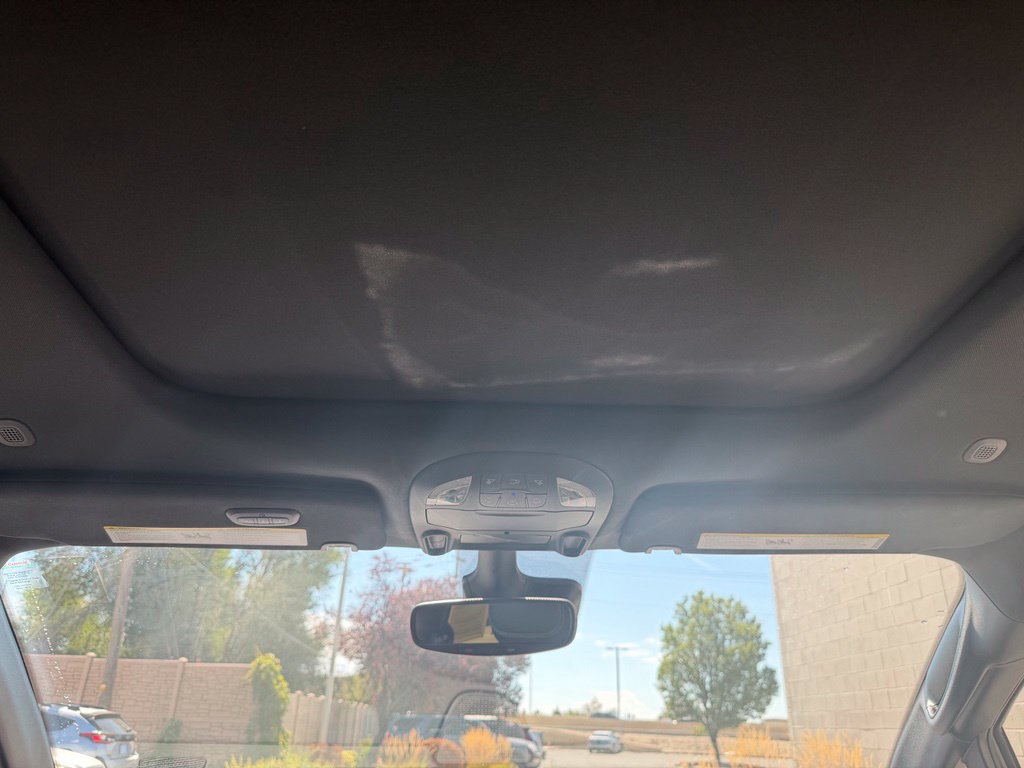 Used 2026 Chrysler Pacifica Limited FWD image 21