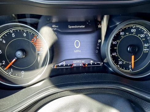 Used 2020 Jeep Cherokee Limited image 8