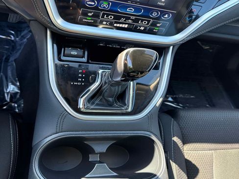 Used 2024 Subaru Outback Premium image 30