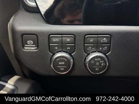 New 2026 GMC Sierra 1500 SLT AWD/4WD image 18