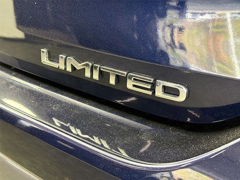 New 2026 Toyota Highlander Limited image 15