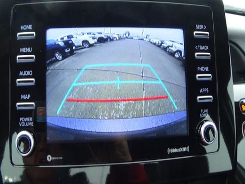 Used 2024 Toyota Camry SE image 28