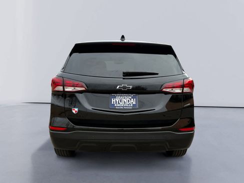 Used 2024 Chevrolet Equinox LS w/ LS Convenience Package image 4