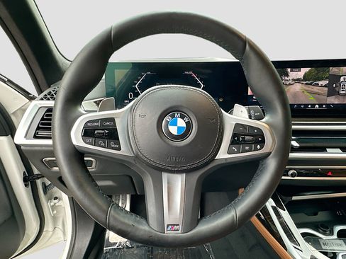 Certified 2024 BMW X7 xDrive40i w/ Executive Package AWD/4WD image 8