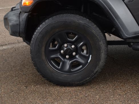 Used 2019 Jeep Wrangler Unlimited Sport image 25