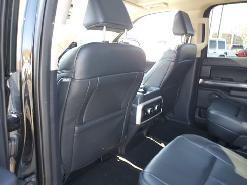 Used 2023 Ford Expedition Max XLT image 33