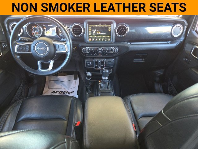 Used 2022 Jeep Wrangler Unlimited Sahara AWD/4WD image 2