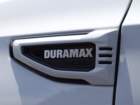 Used 2025 GMC Yukon AT4 w/ AT4 Premium Plus Package AWD/4WD image 20