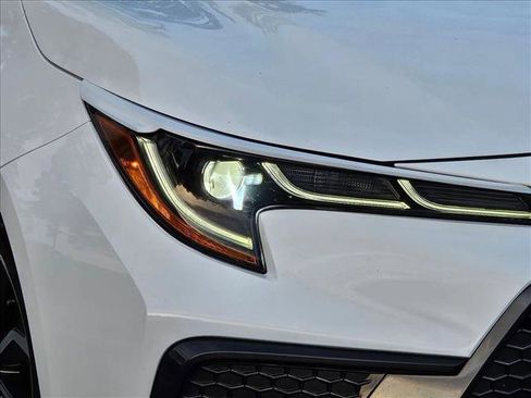 Used 2022 Toyota Corolla SE FWD image 5