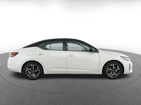 Used 2025 Nissan Sentra SV FWD image 10